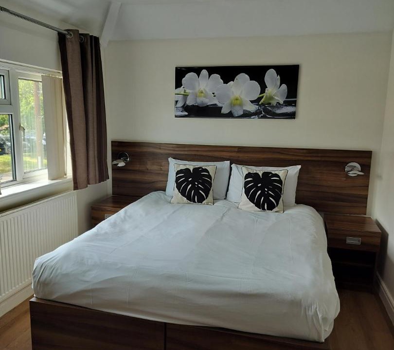 Photo of Bedroom in Langley Marish