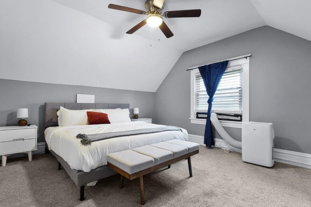 Photo of Bedroom in Tower Grove South