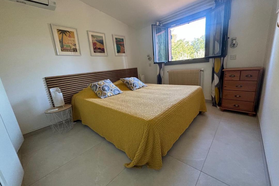 Photo of Bedroom in Saint-Paul-en-Foret