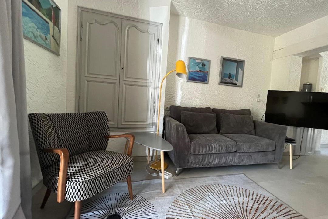 Photo of Livingroom in Saint-Paul-en-Foret