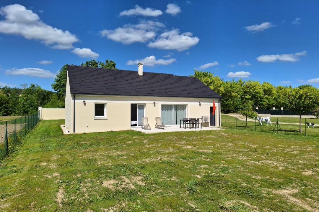 Photo of Others in Neuville-sur-Seine