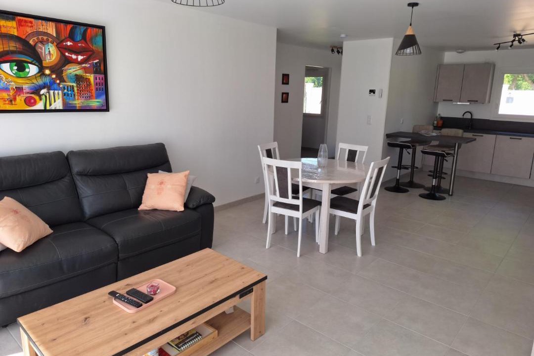 Photo of Others in Neuville-sur-Seine