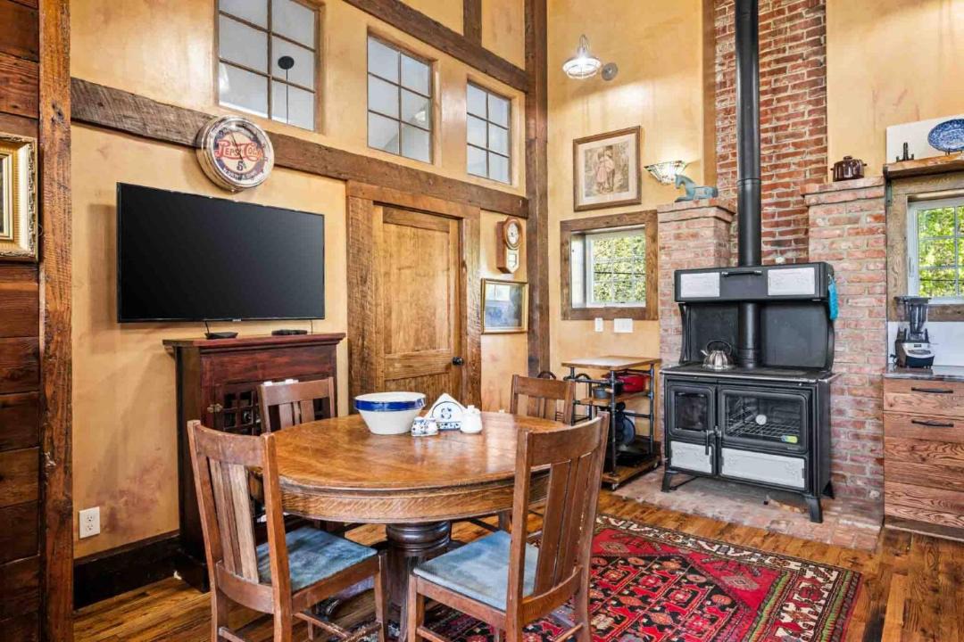 Photo of Others in Salem