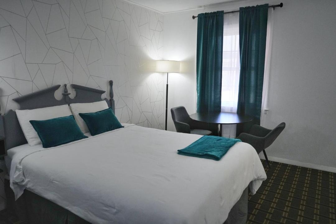 Photo of Bedroom in Lee