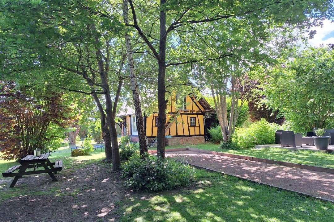 Photo of Others in Bosroumois