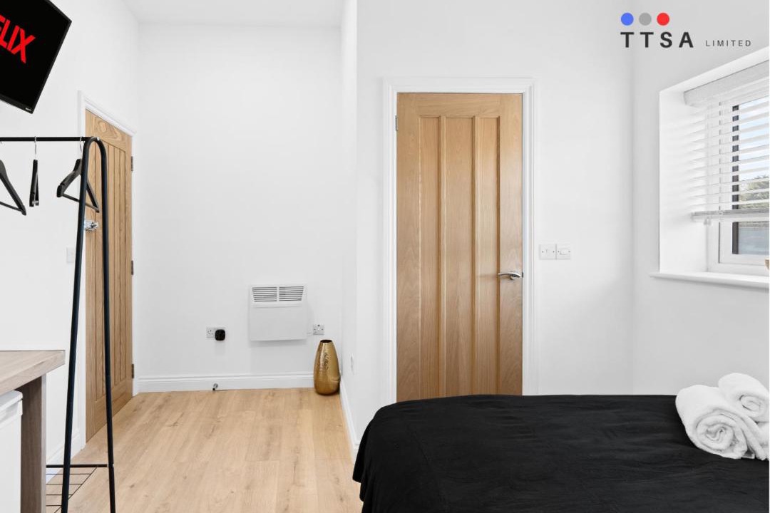 Photo of Others in Woodside