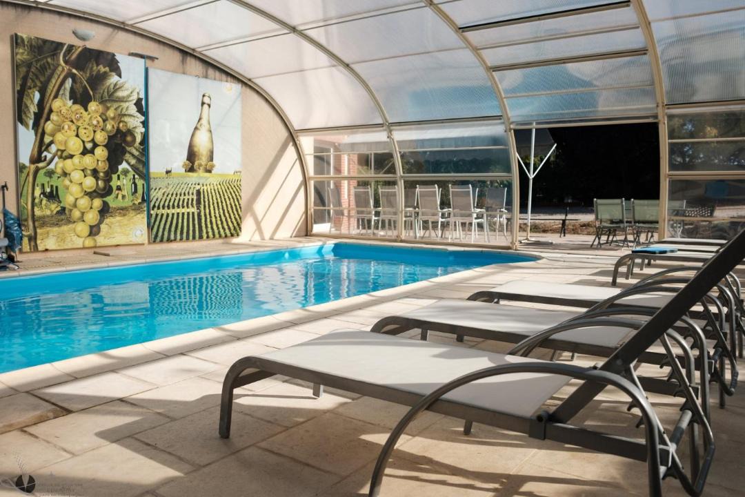 Photo of Others in Moussy