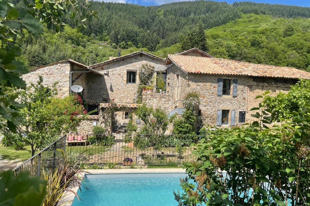 Photo of Others in Chirols