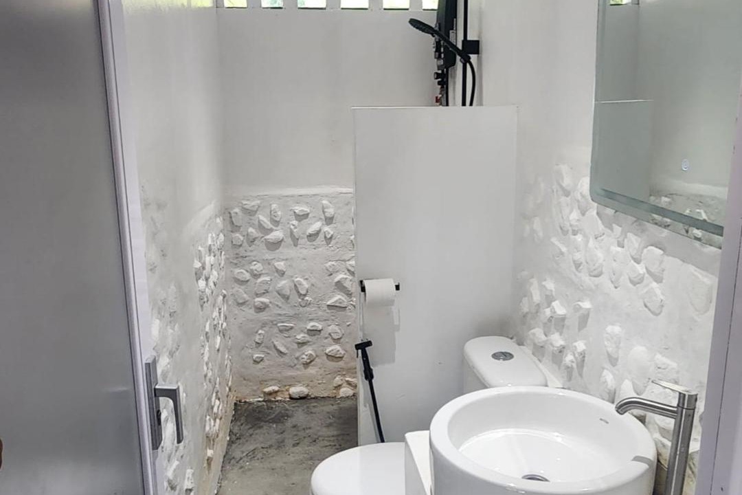 Photo of Bathroom in Tekek