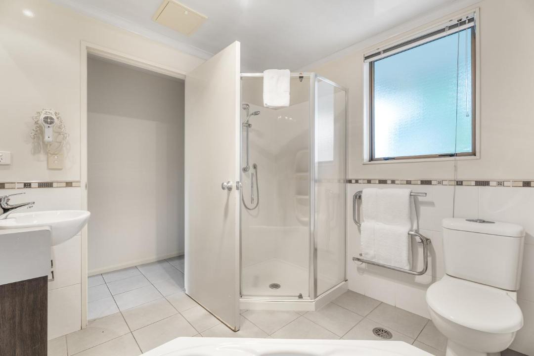 Photo of Bathroom in Flat Bush