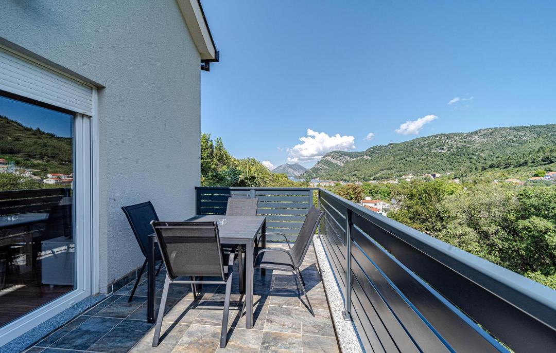 Photo of Patio Balcony in Zuljana
