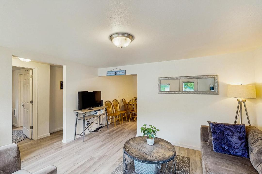 Photo of Others in Winchester Bay