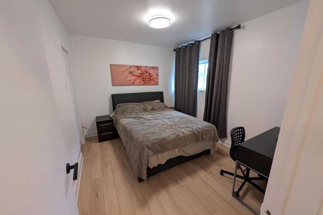 Photo of Bedroom in Longueuil