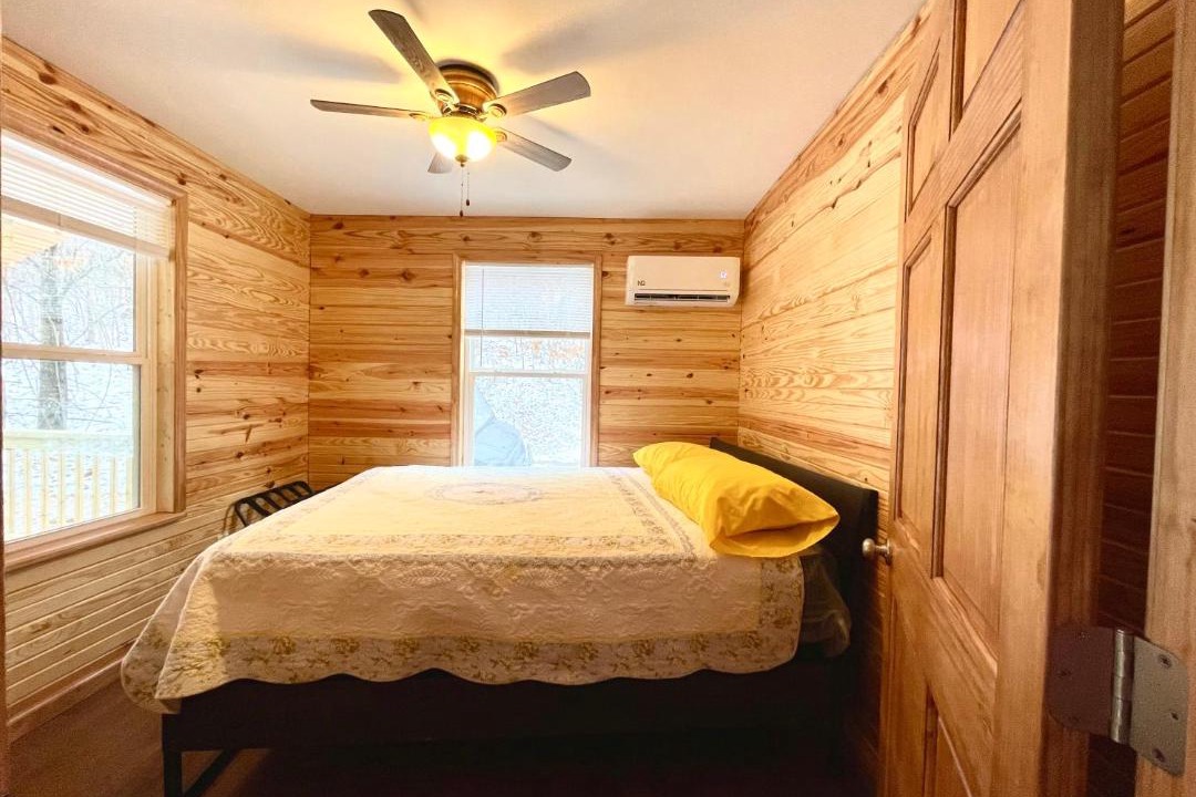 Photo of Bedroom in Salem