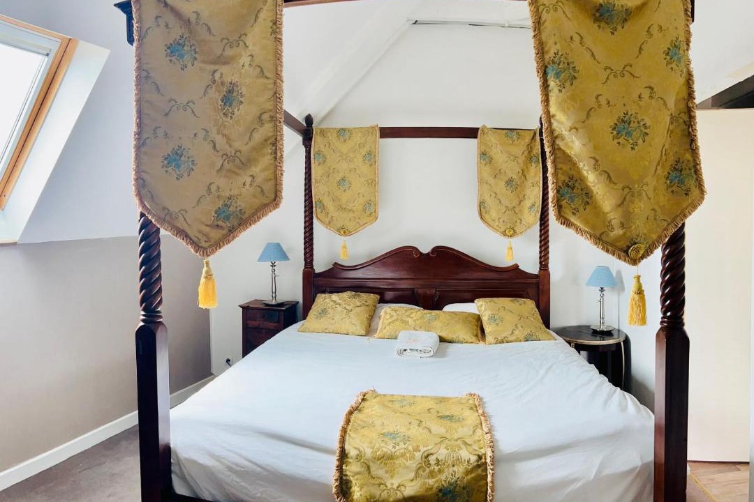 Photo of Bedroom in Tinteniac