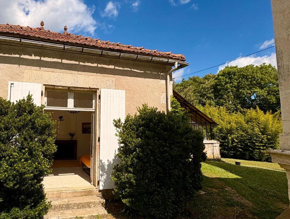 Photo of Others in Montbron