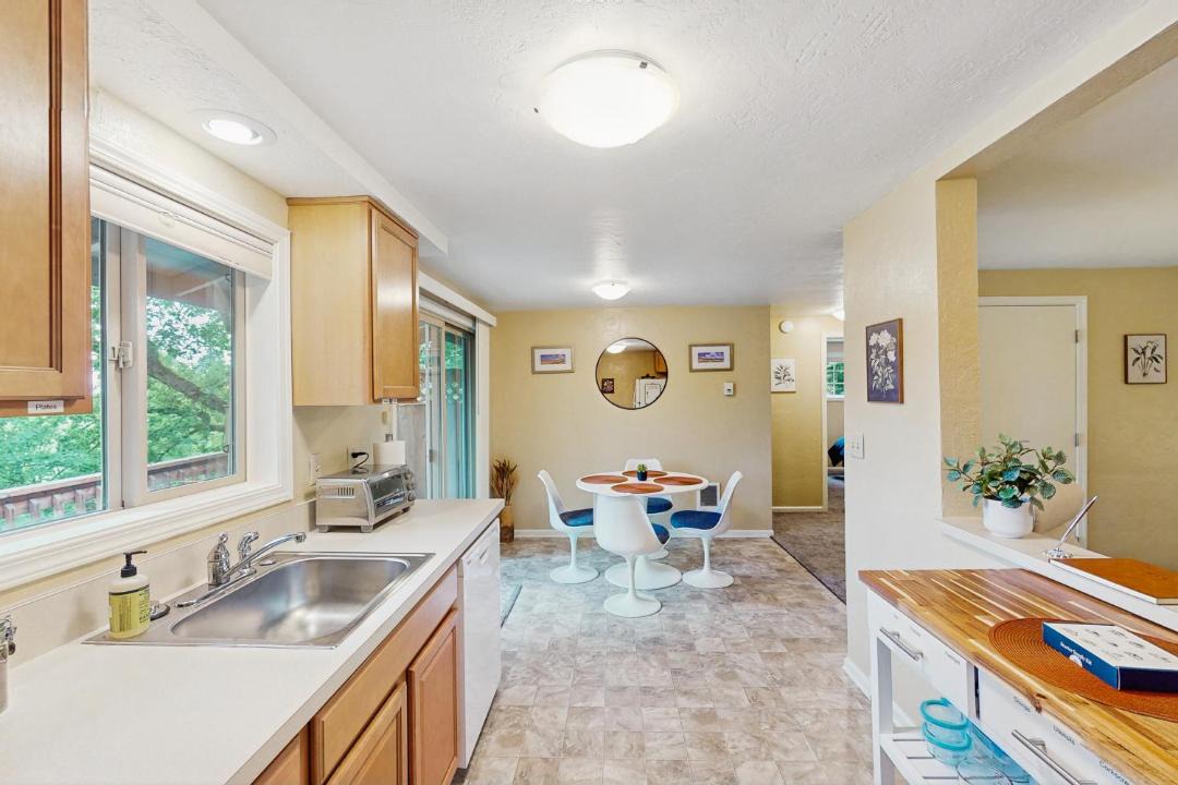 Photo of Others in Friendly