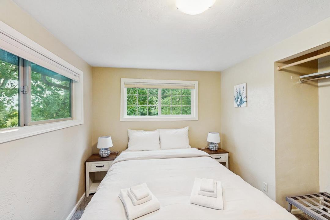 Photo of Others in Friendly