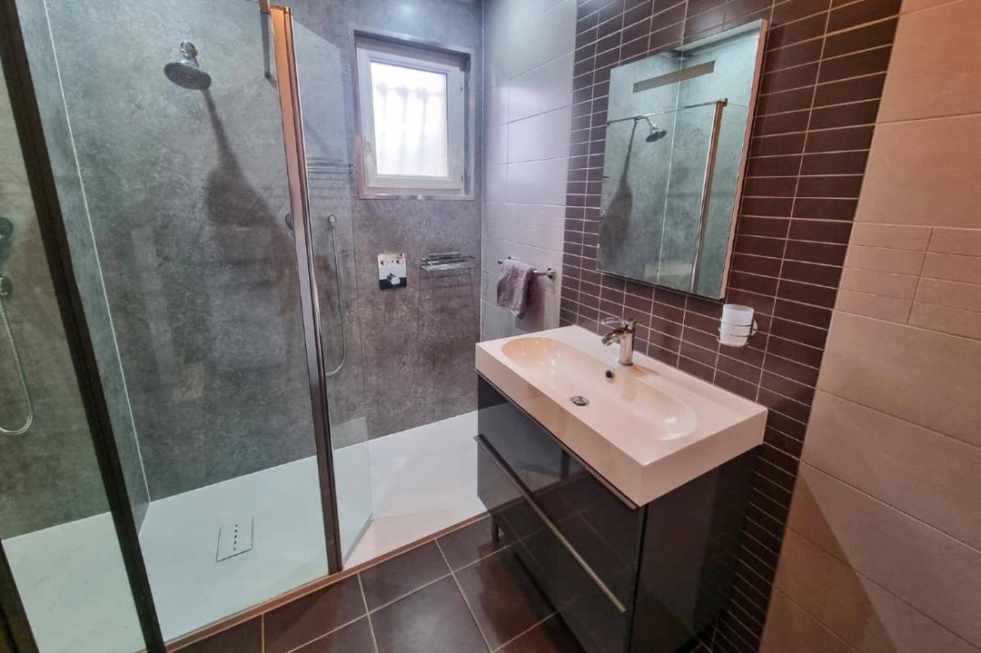 Photo of Bathroom in Cambieure