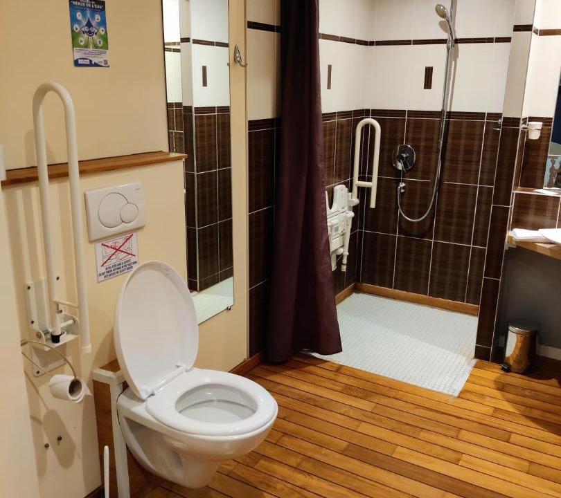 Photo of Bathroom in Villedieu-les-Poeles