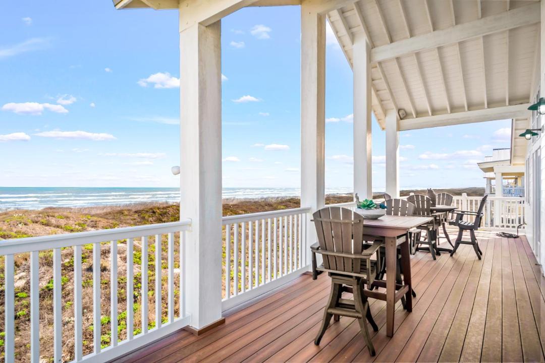 Photo of Patio Balcony in Cinnamon Shore