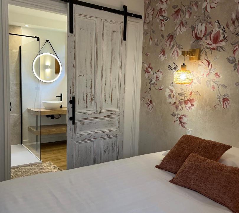 Photo of Bedroom in Arthemonay