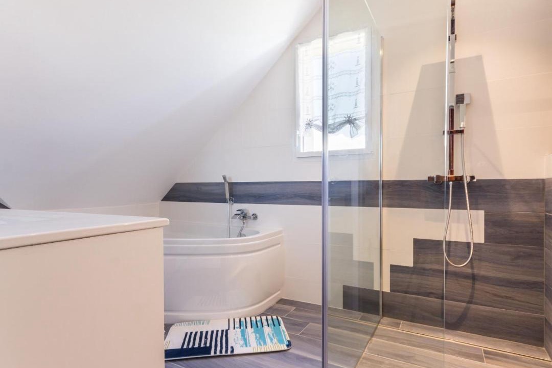 Photo of Bathroom in Asserac