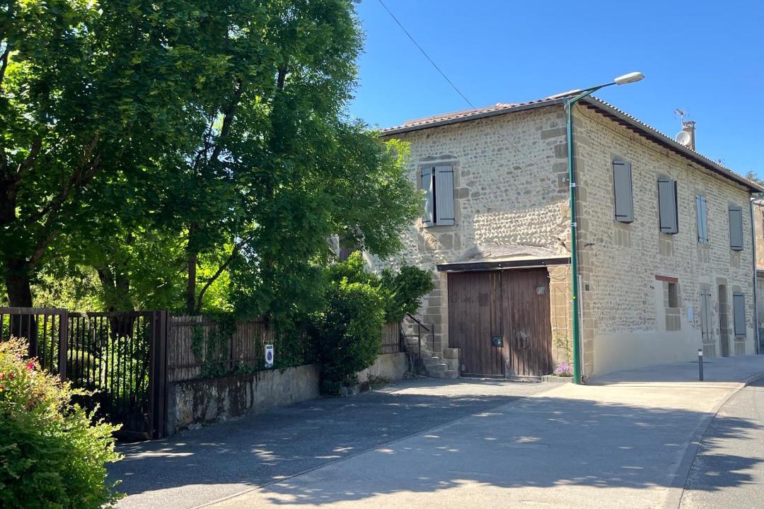 Photo of Others in Chanos-Curson