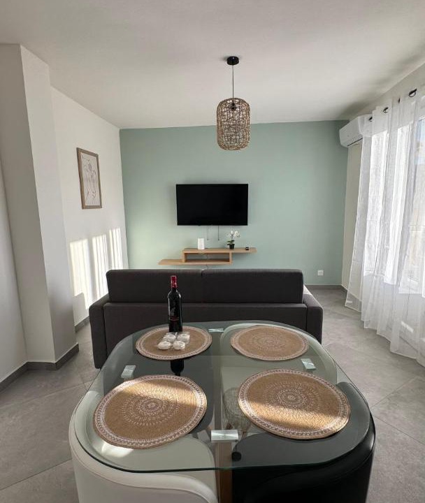 Photo of Others in Les Remparts