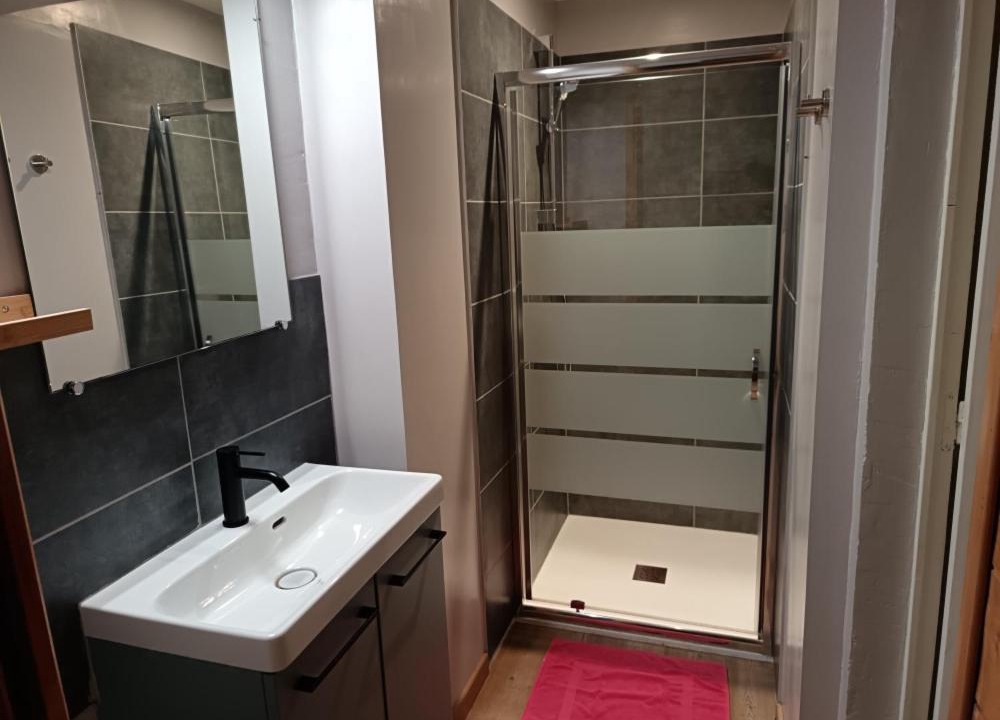 Photo of Bathroom in Arlos