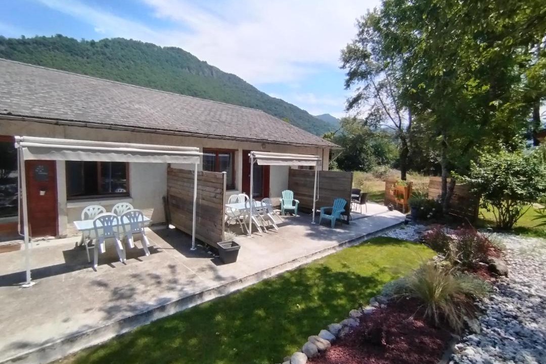 Photo of Others in Arlos