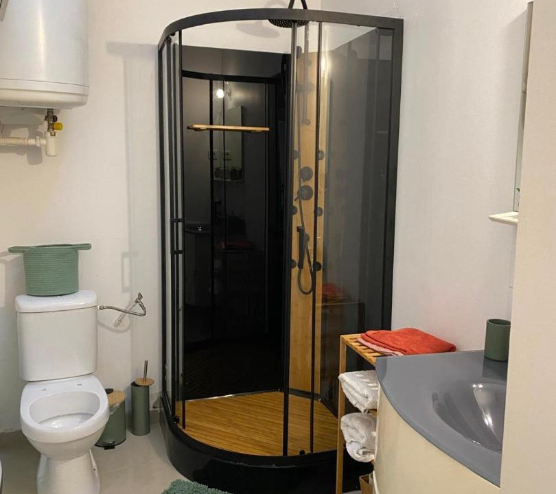 Photo of Bathroom in Troyes