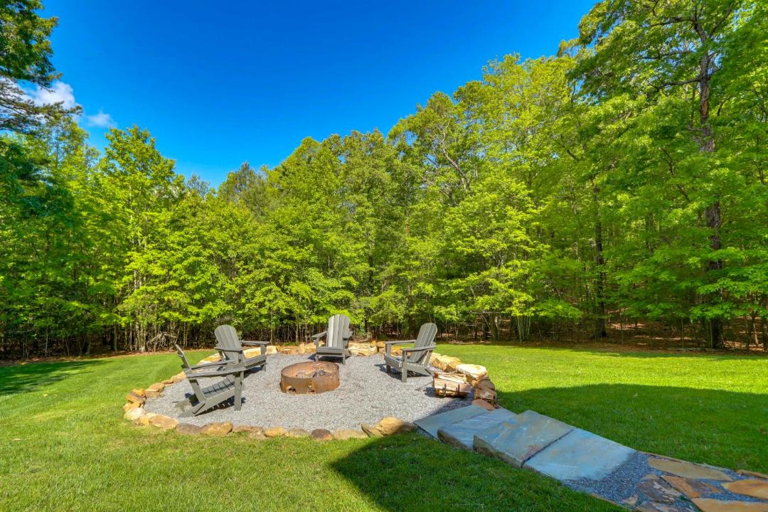 Photo of Others in Mineral Bluff