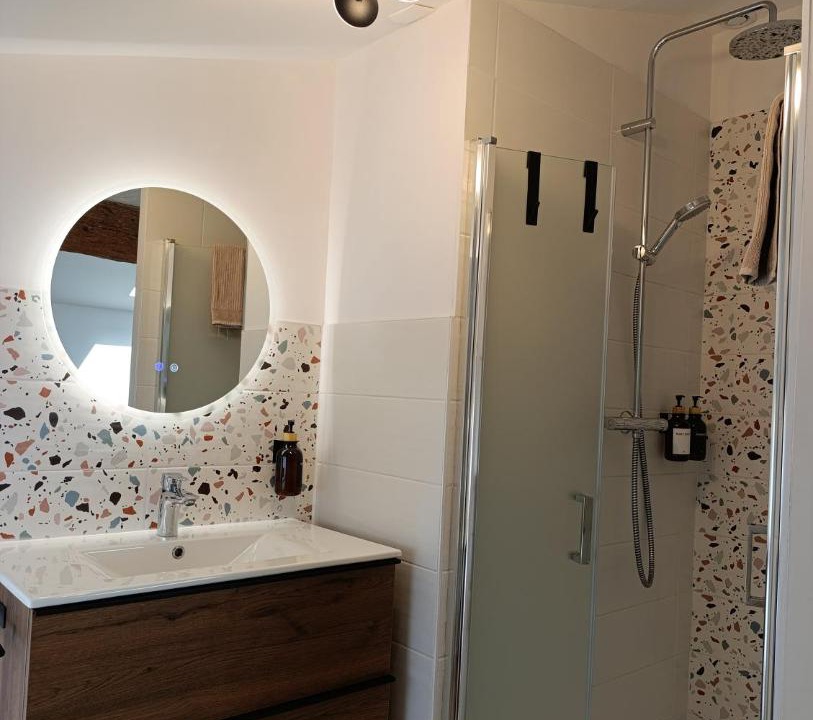 Photo of Bathroom in Saint-Pierre-d'Aurillac