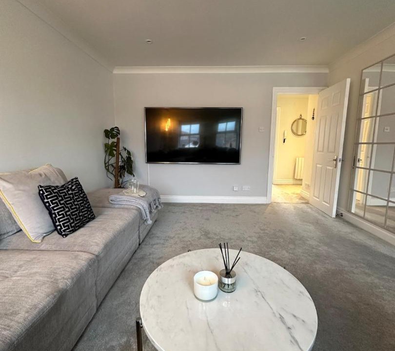 Photo of Livingroom in Sunningdale