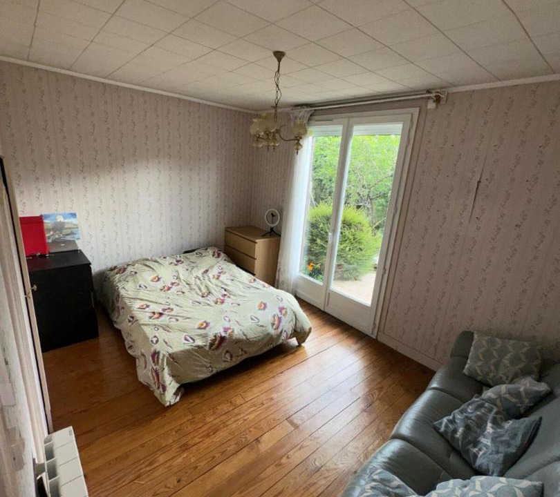 Photo of Bedroom in Nemours