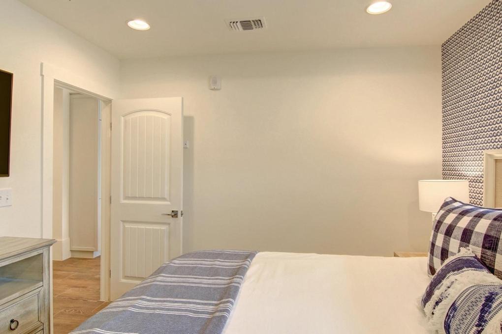 Photo of Bedroom in Cinnamon Shore