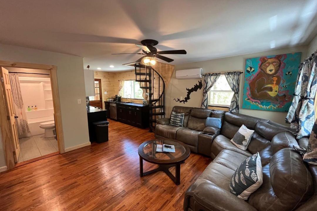 Photo of Others in Hawley