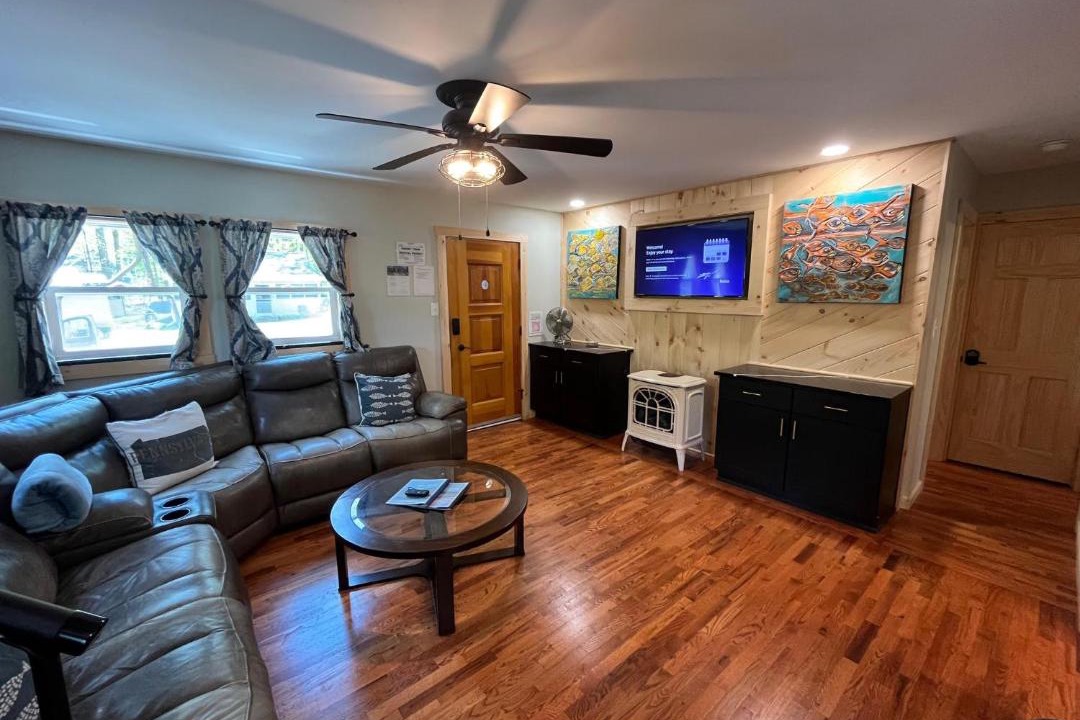 Photo of Others in Hawley