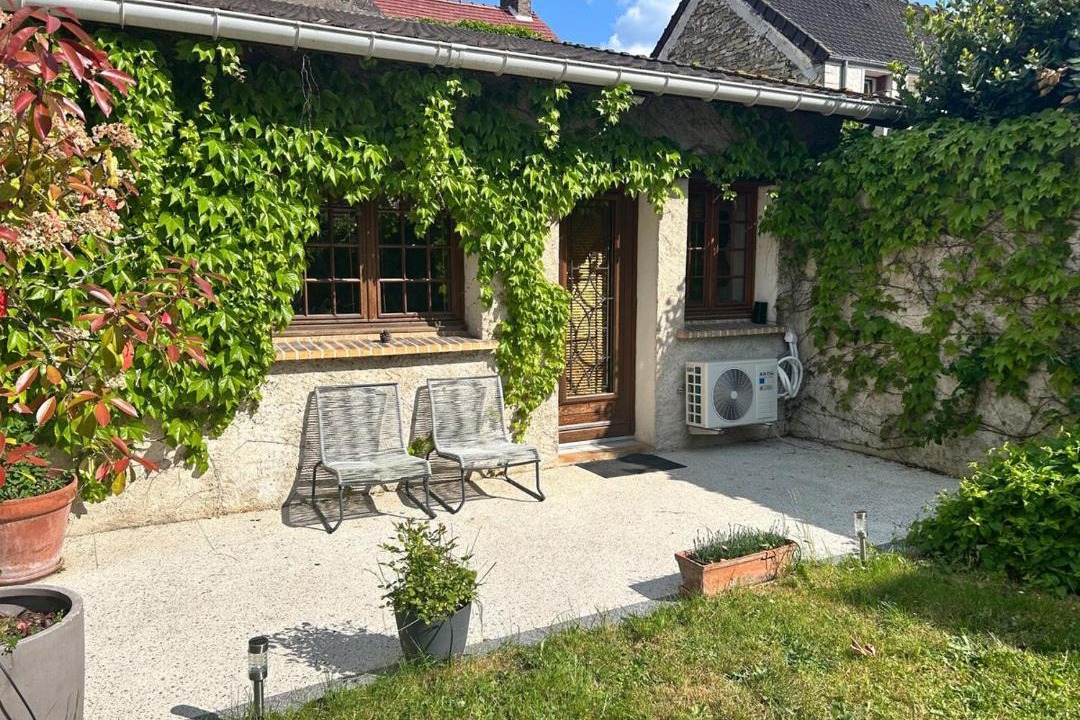 Photo of Others in Flins-sur-Seine