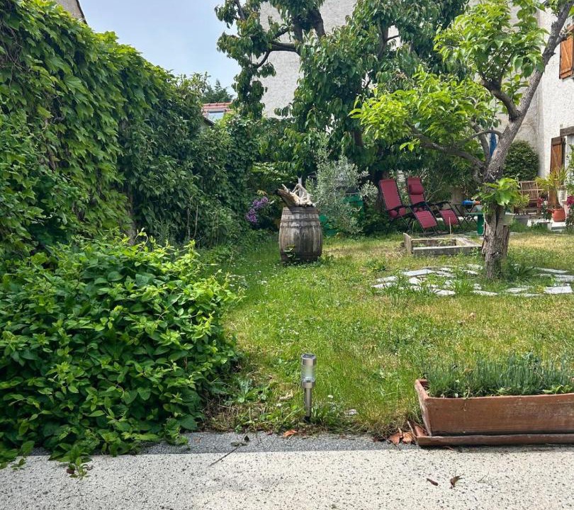 Photo of Others in Flins-sur-Seine