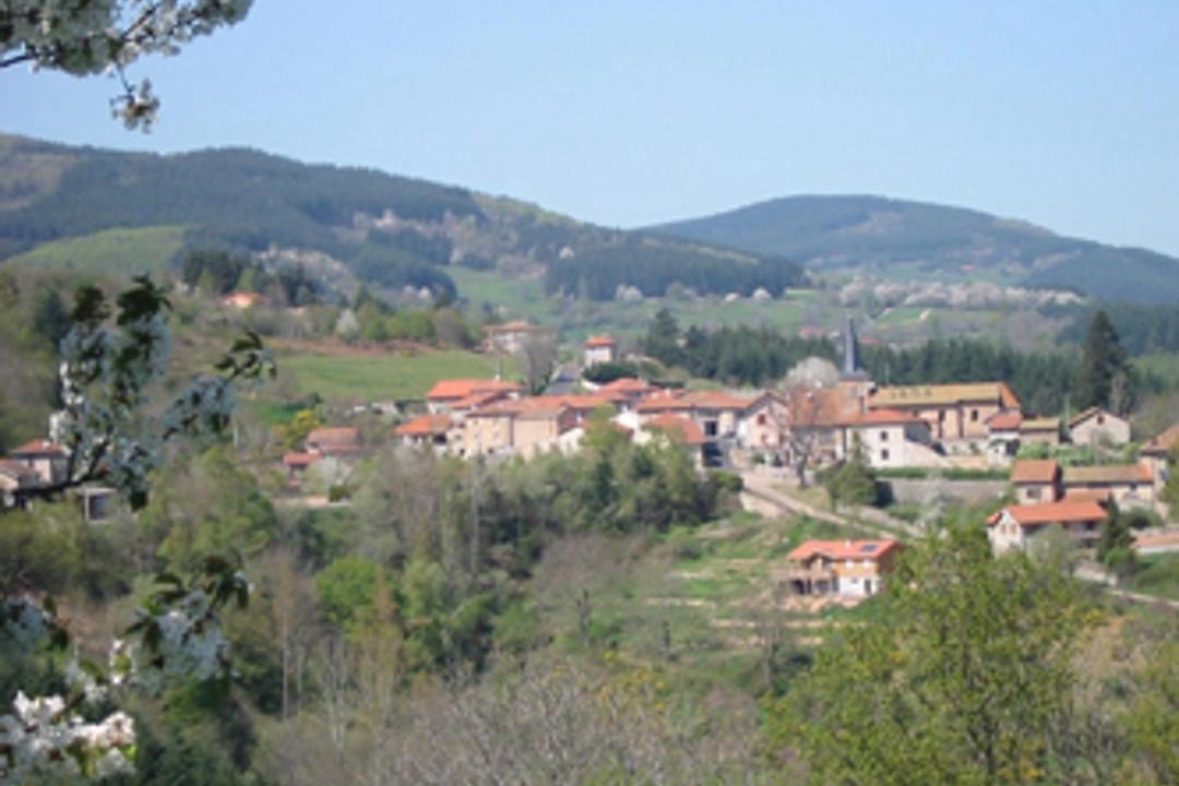 Photo of Buildings in Les Noes