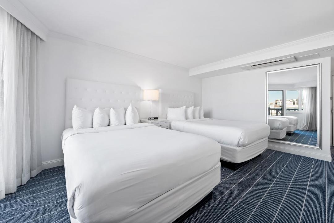 Photo of Bedroom in Avalon