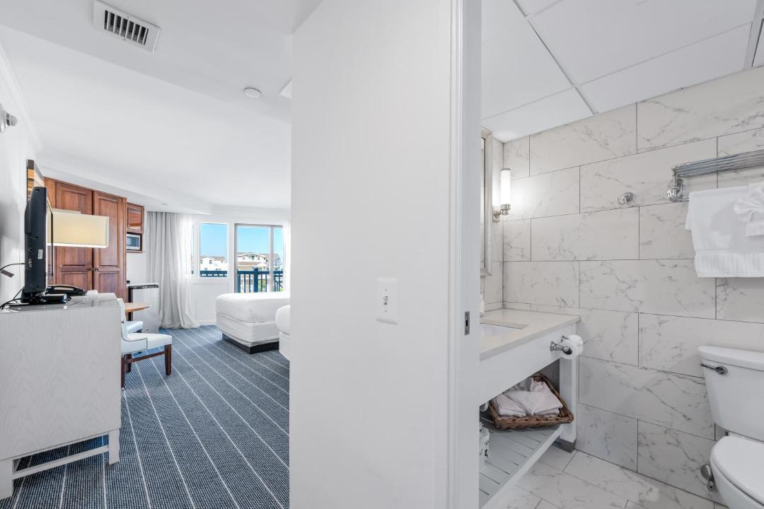 Photo of Bathroom in Avalon