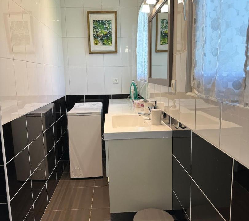 Photo of Bathroom in Coulanges