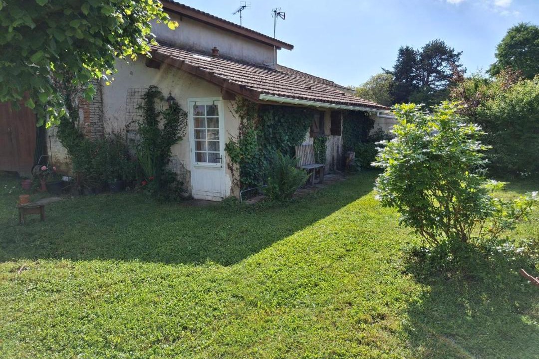 Photo of Others in Hinx