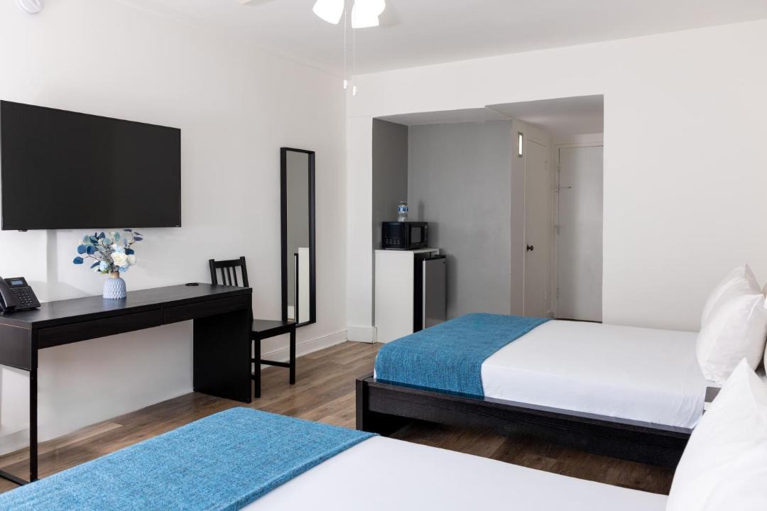 Photo of Bedroom in Mid Beach