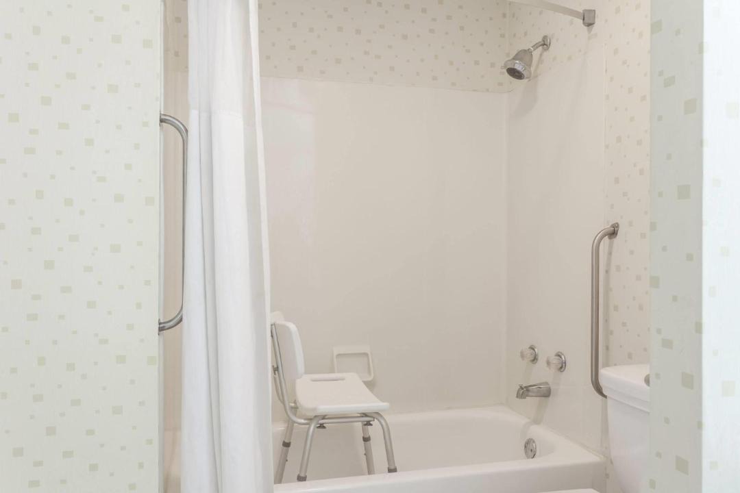 Photo of Bathroom in Seymour