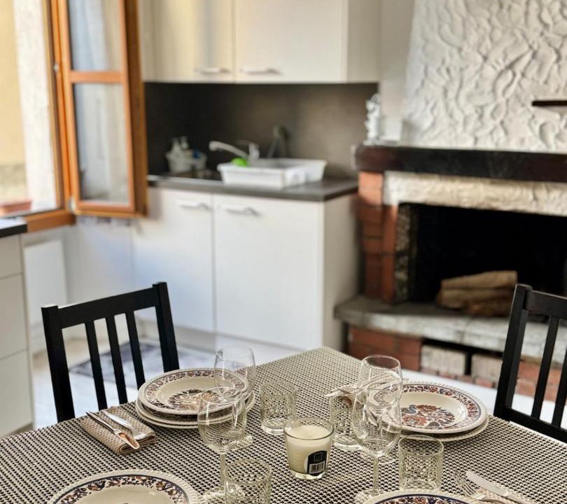 Photo of Kitchen in Contone