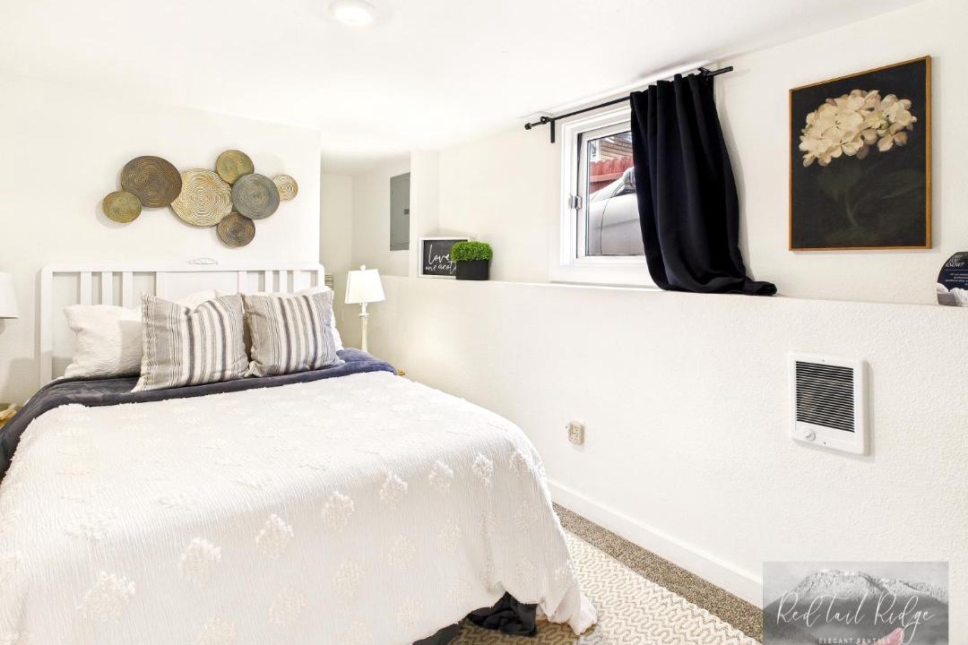 Photo of Others in Albany